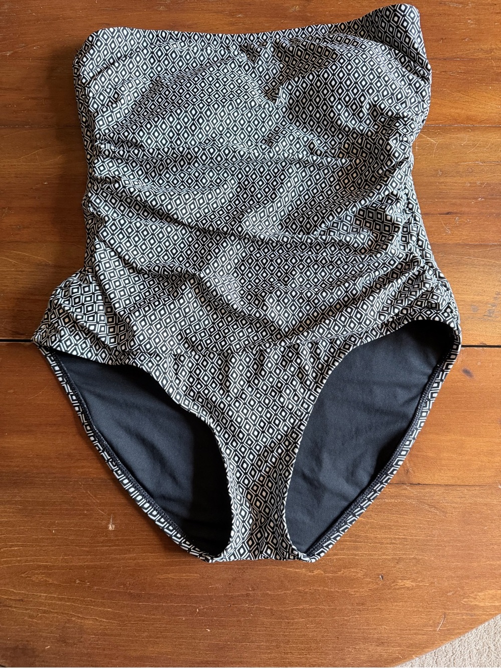 DKNY Women’s Black & White Diamond One-Piece Swimsuit